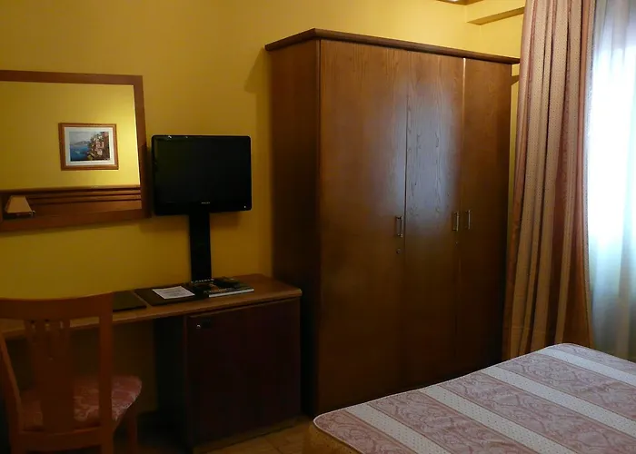 Idh Angel Hotel Oviedo